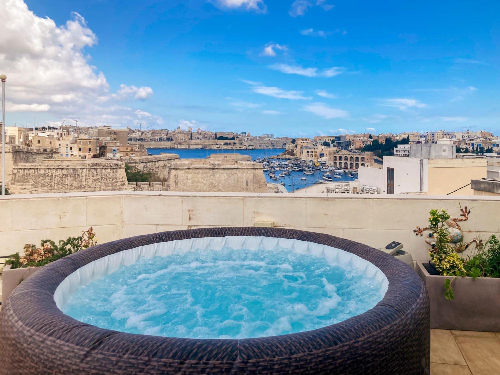 Valletta And Grand Harbour Lookout Калкара Экстерьер фото